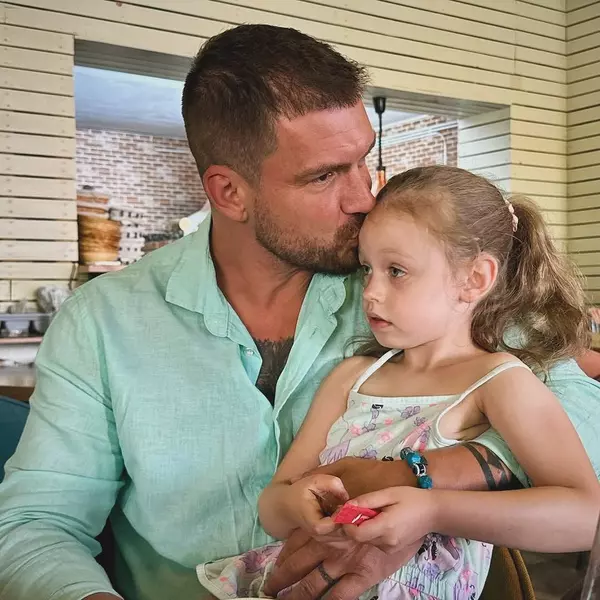 8. Bogdan Vlădău și fiica lui