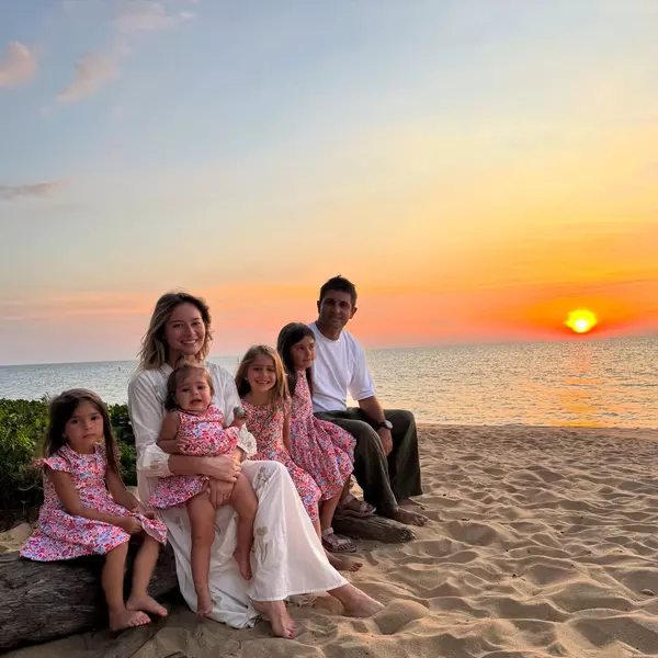 Laura Cosoi și familia