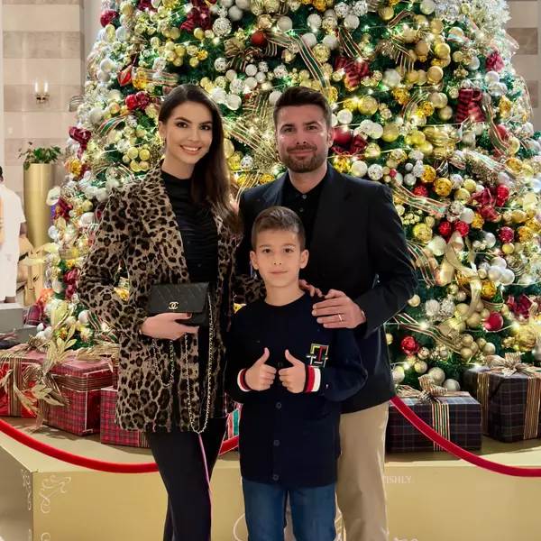 Sandra & Adrian Mutu, alături de fiul lor