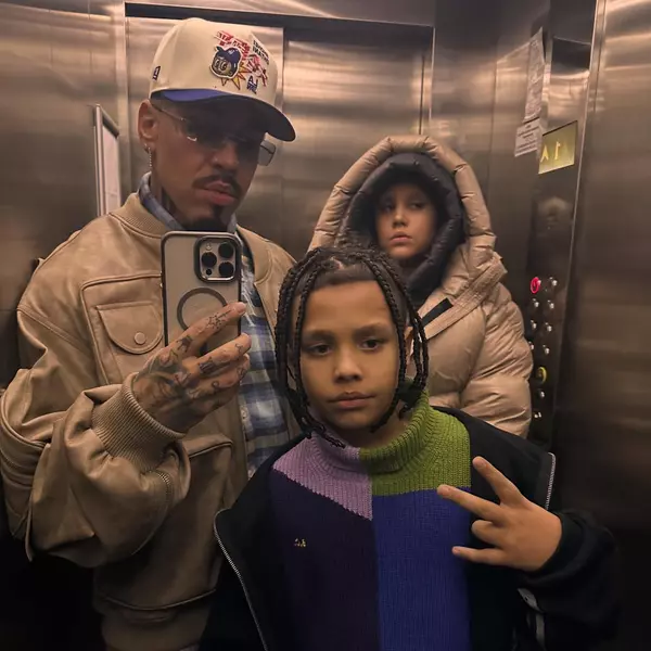 Alex Velea și cei doi copii