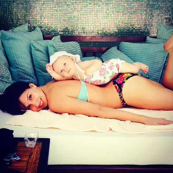 Hilaria Baldwin si Carmen1