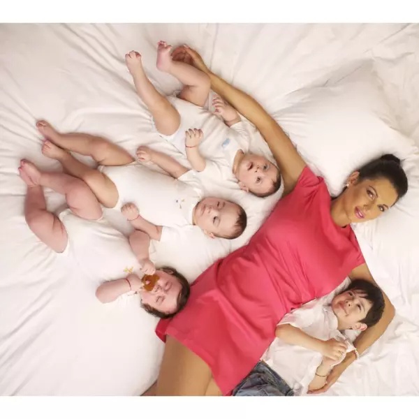 Nicoleta Luciu si copiii