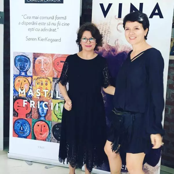 Camelia Cavadia si Maria Apostol