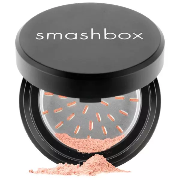 Pudră pulbere, Smashbox, Halo Hydrating Powder, 143 lei, disponibilă Douglas