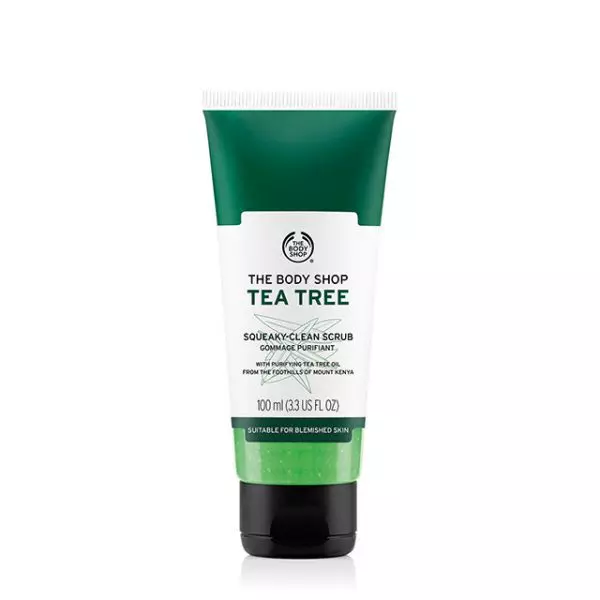 Exfoliant pentru ten gras sau cu probleme, The Body Shop, Tea Tree Squeaky-Clean Scrub, 39 lei