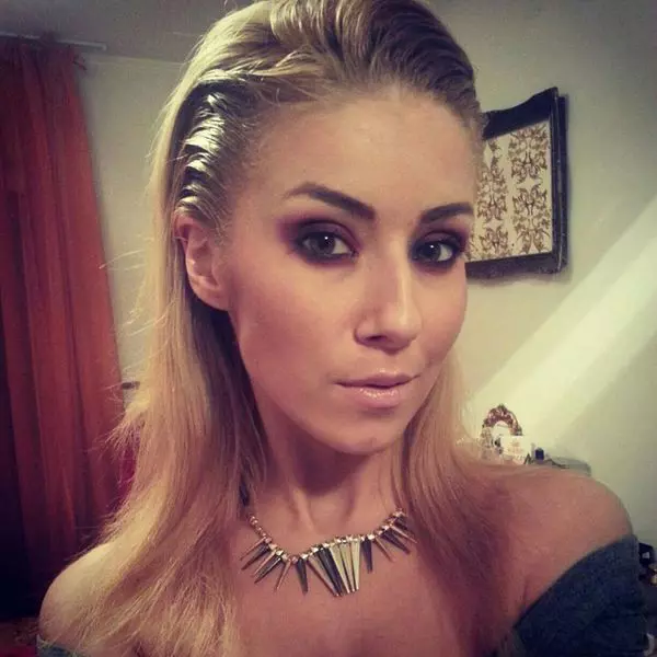 Alina Ceușan, înainte de operațiile estetice