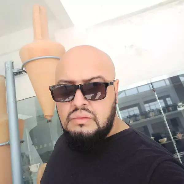 38762385_388151411716141_8616541755484930048_n_48264400-1