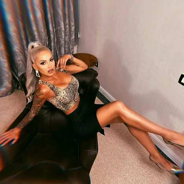 Iulia-fosta-soție-a-lui-Alex-Bodi-3