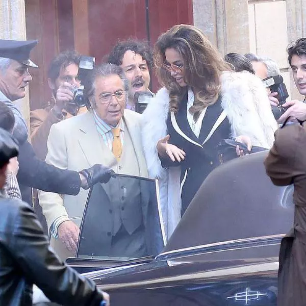 Madalina-Ghenea-_i-Al-Pacino-în-House-of-Gucci