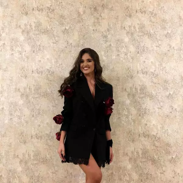 Primele-imagini-cu-Elena-iubita-lui-Ianis-Hagi-1