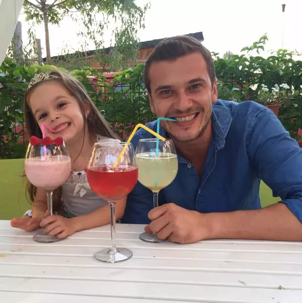 Dan Cruceru si Sophie, fetita lui1