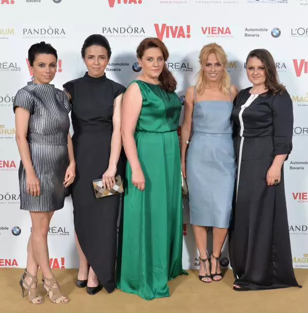 Echipa VIVA (tinute Andra Andreescu)