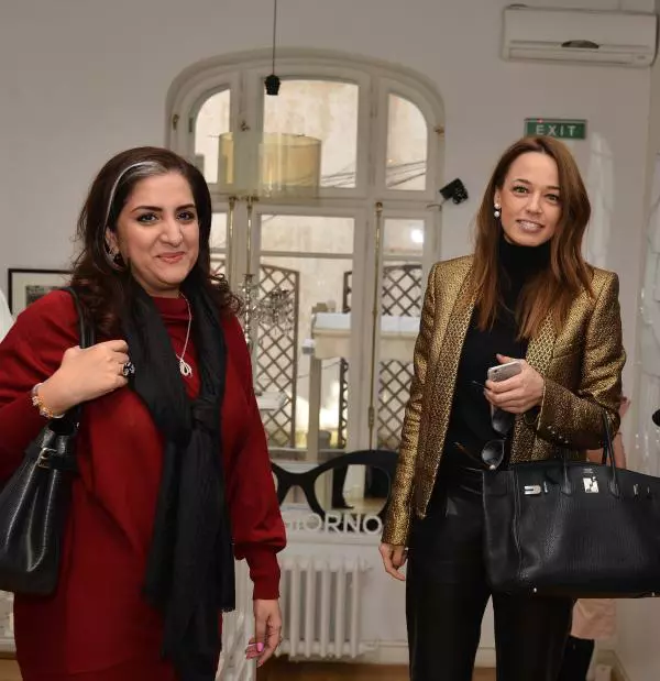 Wajiha Haris si Andreea Raicu