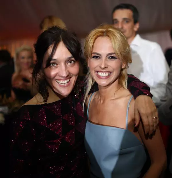 Monica Ionita (Dacia) si Oana Popoiag (Viva!)