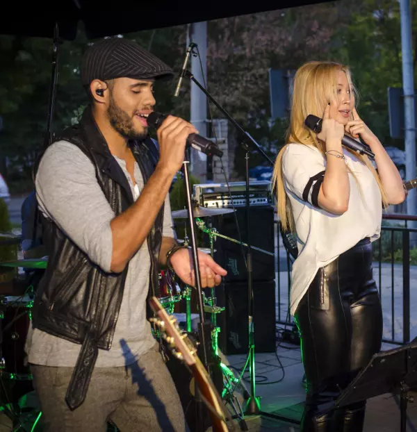 Anthony Icuagu si Xonia