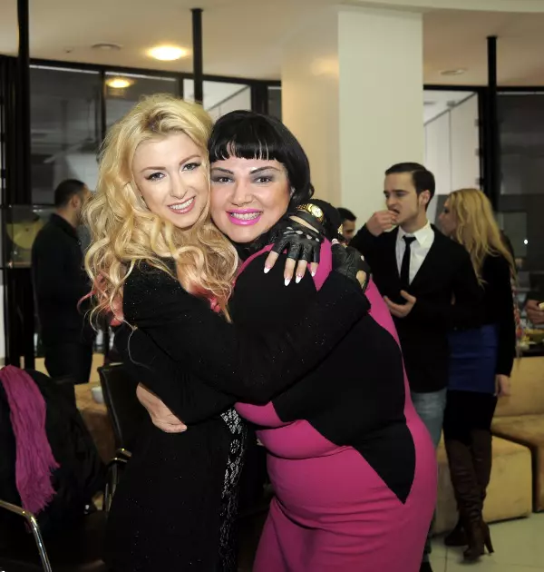 Andreea Balan si Ozana Barabancea