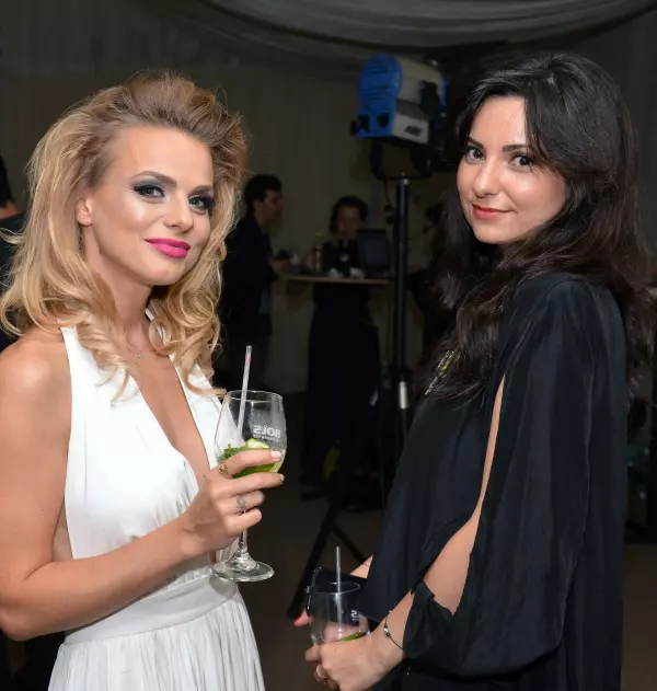 Catalina Grama (Jojo) si Alina Sin