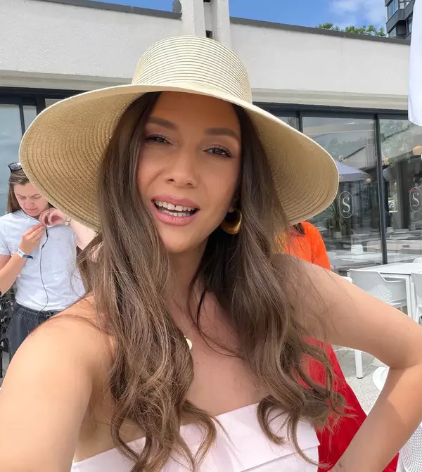 Adela Popescu (1)