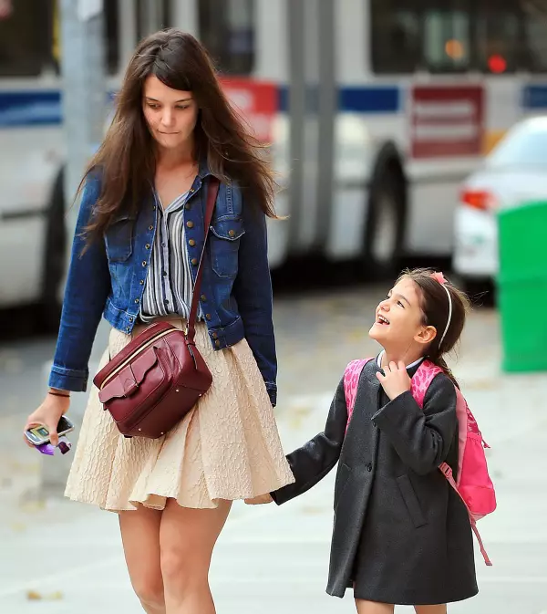 Katie Holmes si Suri