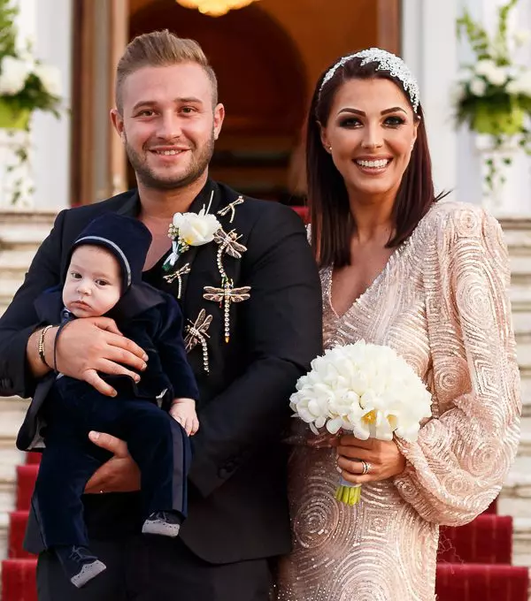 buchet-mireasa-ilinca-vandici-e1625744652216-600x680-1