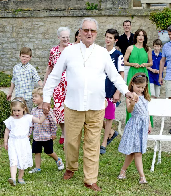 Printul Henrik si nepotii