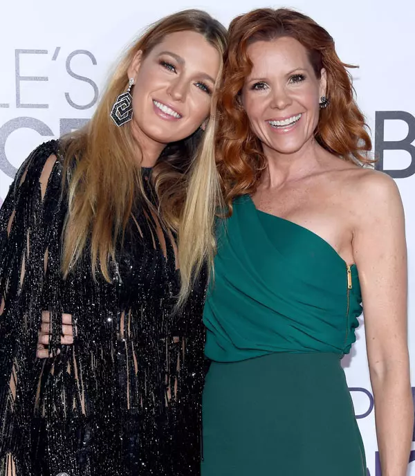 Blake Lively si Robyn Lively sunt surori vitrege