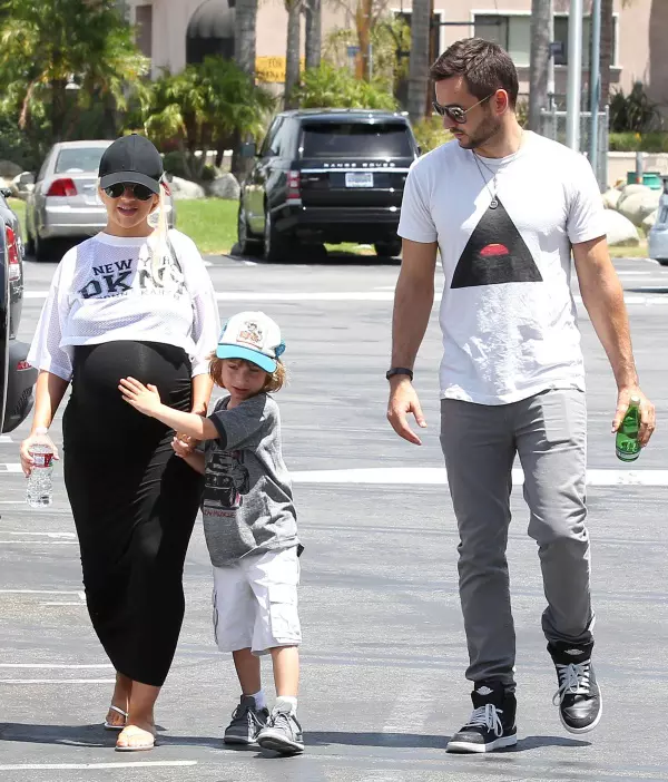 Christina Aguilera,  cu logodnicul Matt Rutler si fiul Max Bratman
