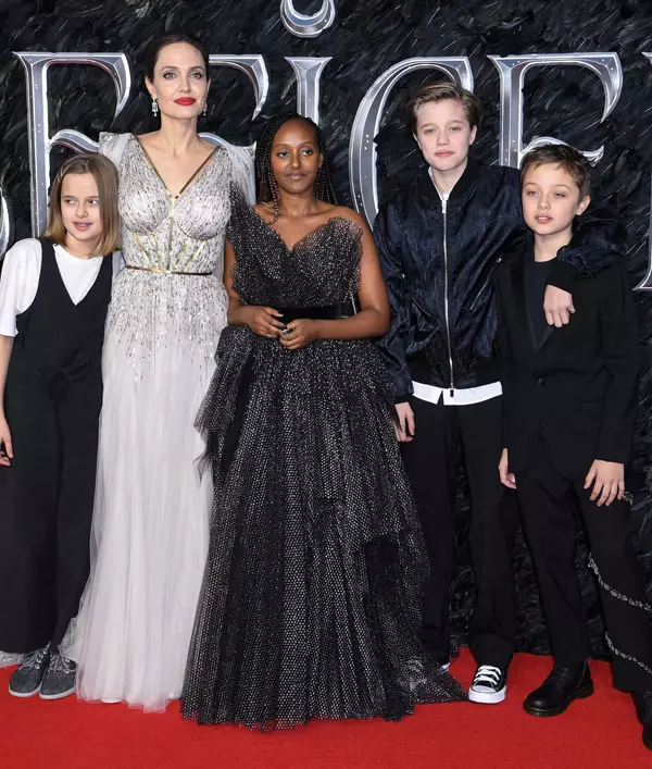 Shiloh, Vivienne, Pax, Maddox, Knox și Zahara Jolie-Pitt