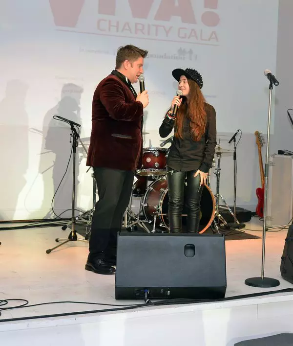 Pavel Bartos si Nicole Cherry