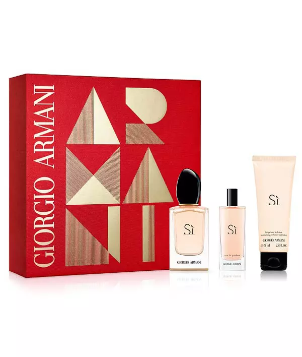 Set Si, Giorgio Armani, 449 lei (conține Si Eau de Parfum 50 ml; Si Eau de Parfum 15 ml; Si Body Lotion 75 ml)