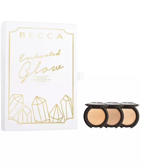 Set pudre iluminatoare Enchanted Glow Kit, BECCA, 185 lei, exclusiv în magazinele Sephora