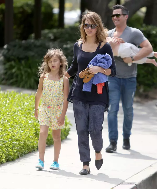 Jessica Alba si familia