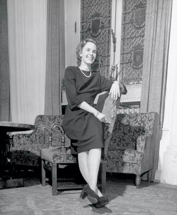 „Nu te gândi la ziua de mâine. Până mâine mai e... Ziua de ieri a trecut, să trăim ziua de azi. Și azi păstrez această deviză. Nu știi niciodată ce o să se întâmple” – Regina Ana, în 2008, la emisiunea „Profesioniștii” de Eugenia Vodă.