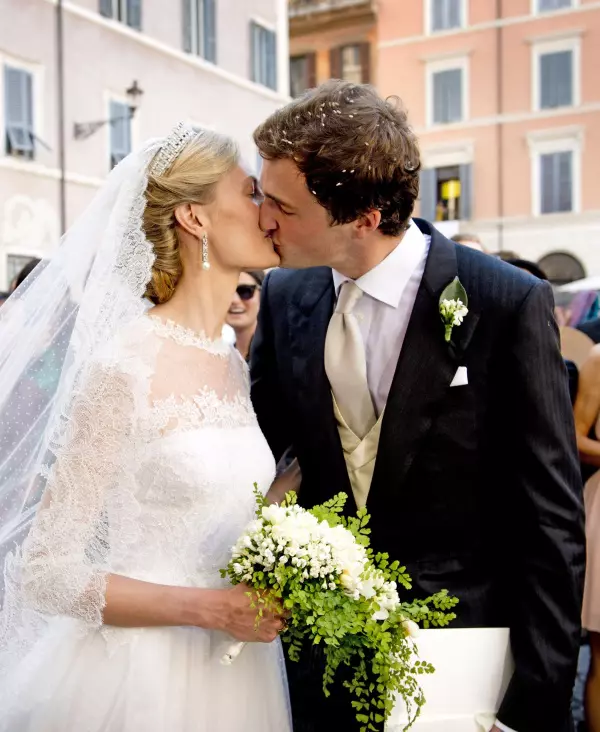 Prințul Amedeo și Elisabetta Rosboch von Wolkenstein s-au sărutat la ieșirea din biserică