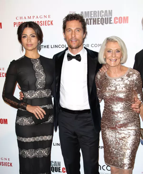 Camila Alves, Matthew McConaughey si Kay McCabe
