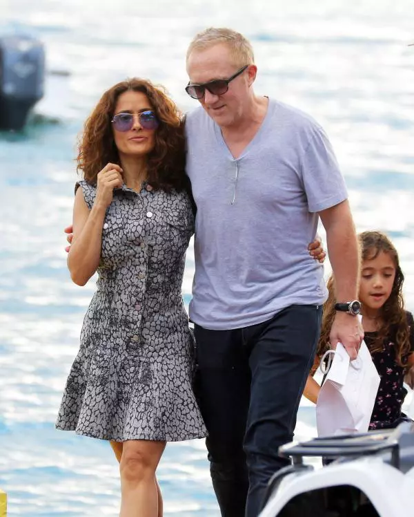 Salma Hayek si Francois-Henri Pinault in St. Barts