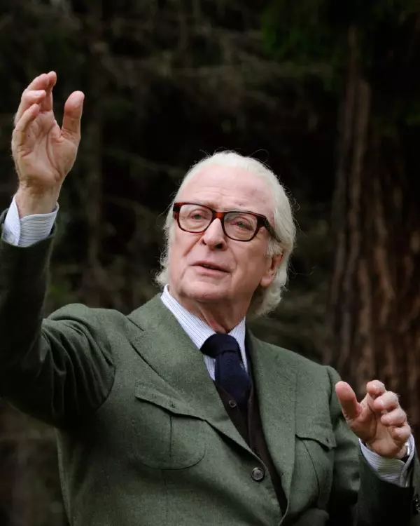 9. Michael Caine în Youth