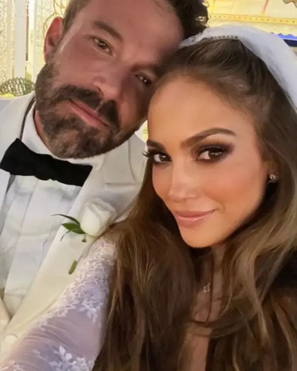 Jennifer Lopez și Ben Affleck s-au căsătorit