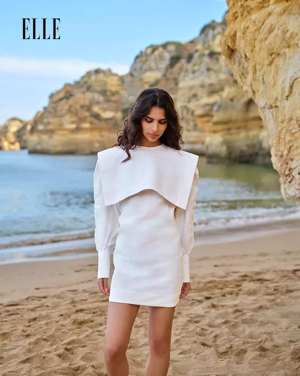 Fátima poartă rochie din in, INNATE.