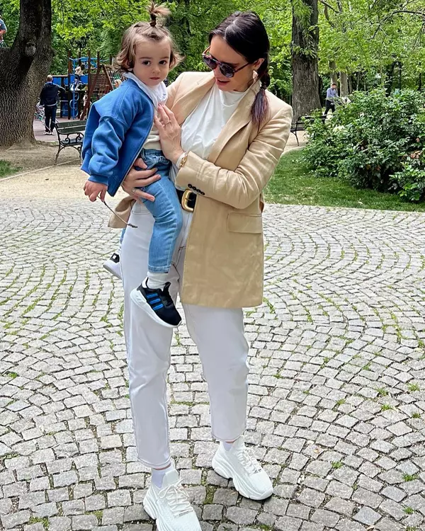 Magda Pălimariu și fiul ei