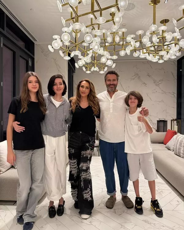 Familia Tand cu Iulia Vântur și Salman Khan (1)