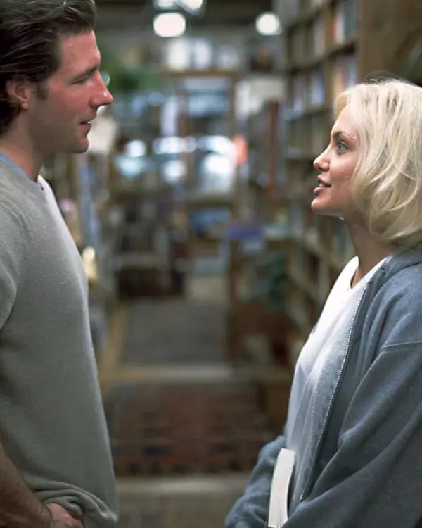 1. Angelina Jolie și Edward Burns în Life or Something Like It