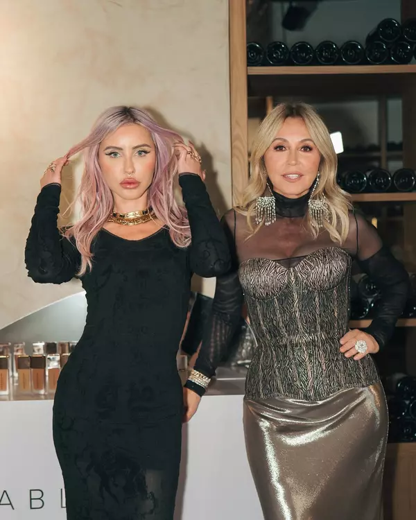 Anastasia Soare și fiica ei, Norvina (1)