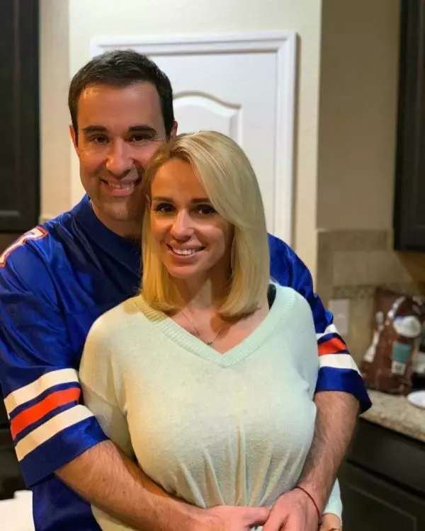 83348645_125654358956253_5486065931861557951_n_50677800