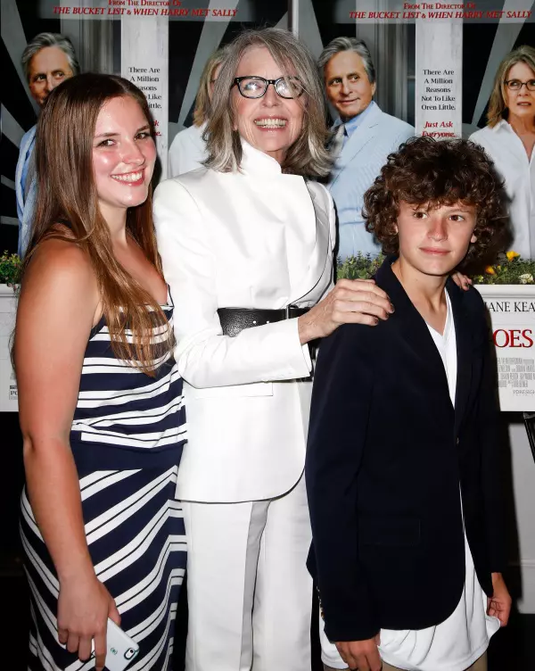 Diane Keaton alaturi de Dexter si de Duke