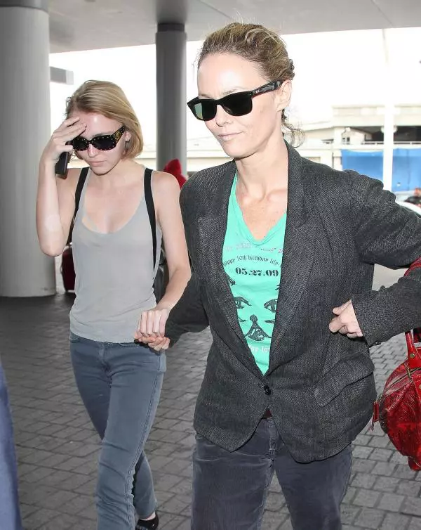 Cu mama sa, Vanessa Paradis