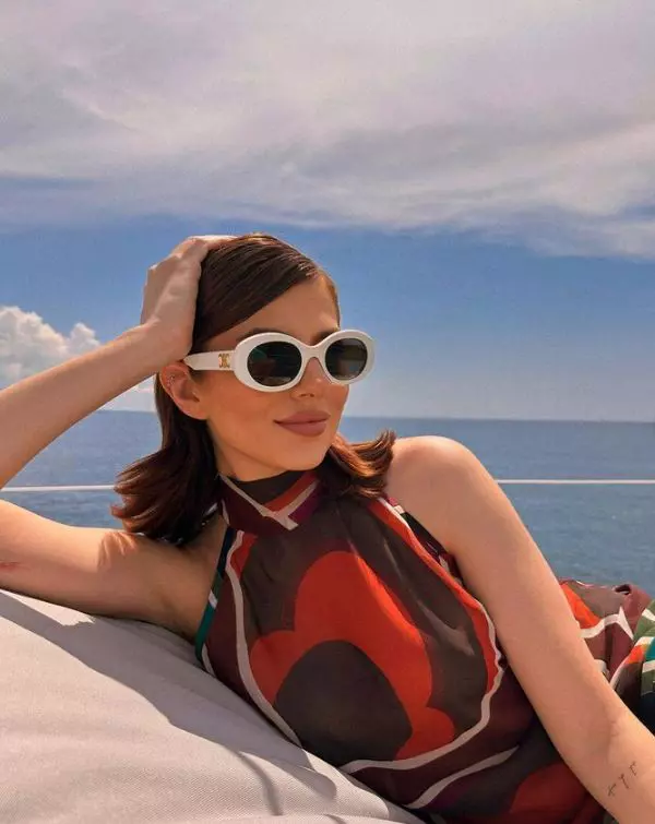 Cum arată inelul pe care Lidia Buble l-a primit de la Horațiu Nicolau. S-a pozat, din nou, cu bijuteria pe deget