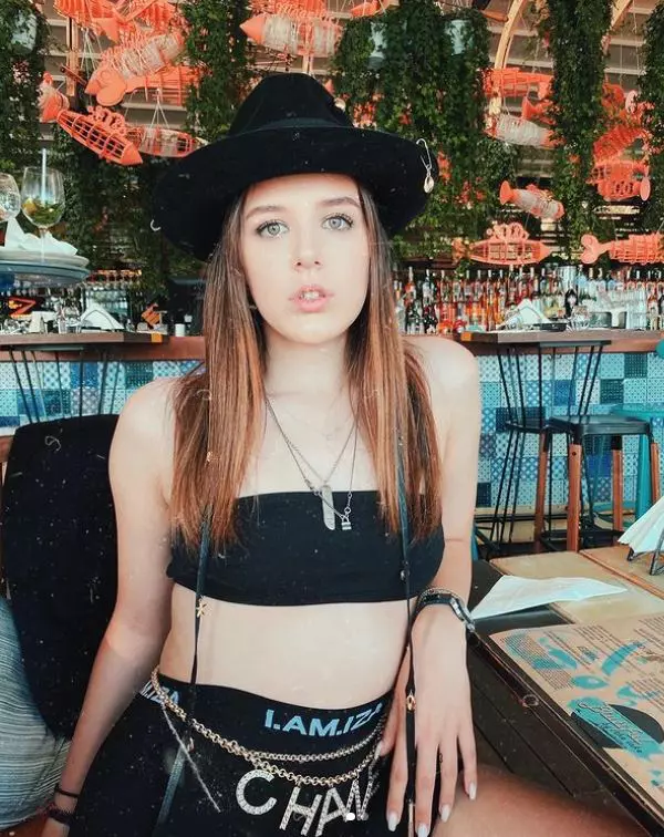 2022-07-06-14_09_04-Maria-Popescu-@mariaappsc-•-Instagram-photos-and-videos