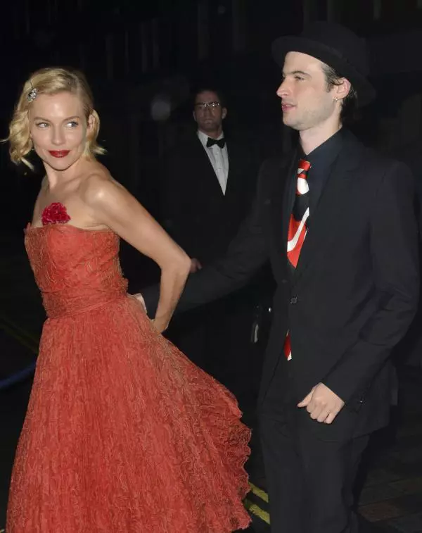 Sienna Miller si Tom Sturridge