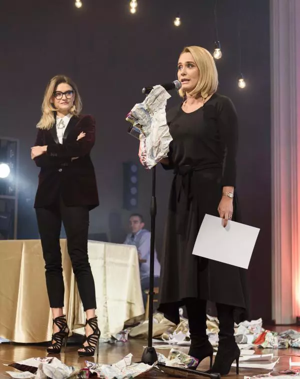 Dana Razboiu si Andreea Esca